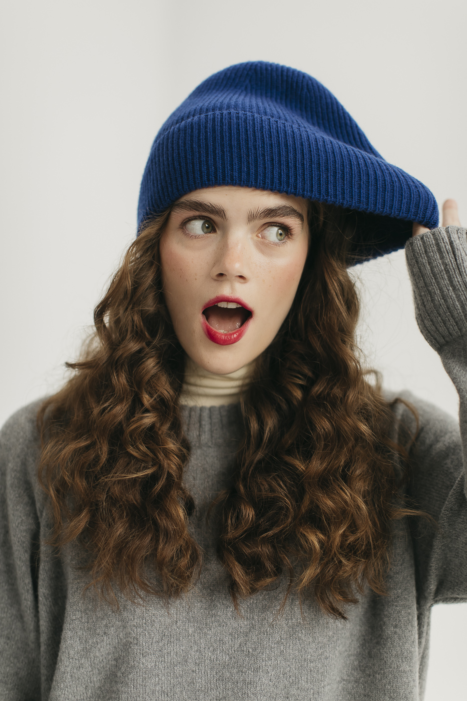Czapka_merino_kaszmir_atrament_2 Czapka SISU • Wełna Merino + Kaszmir • - obrazek 5
