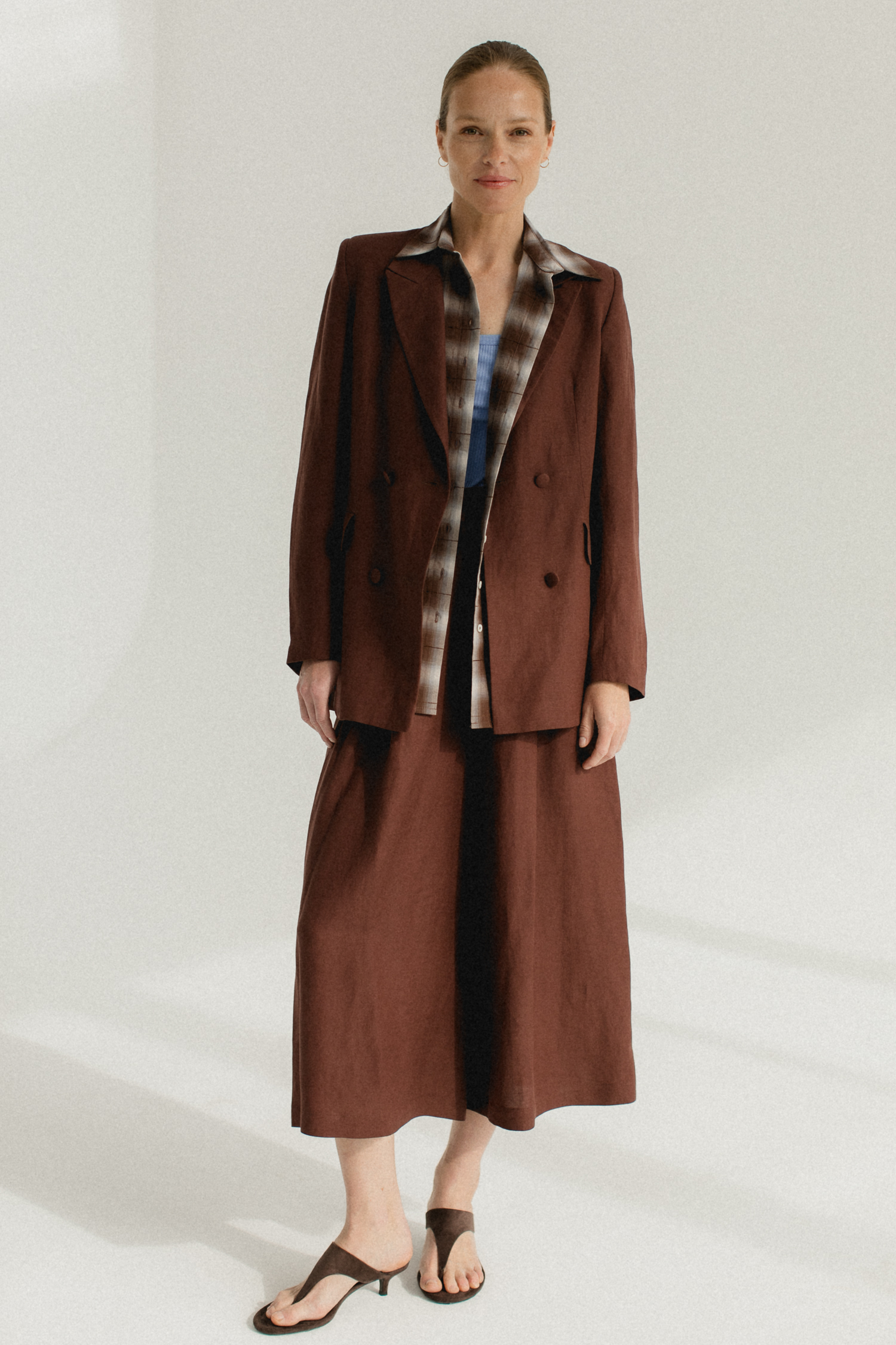 marynarka-takt-len-rayon-mleczna-czekolada-natula-5 Marynarka dwurzędowa Takt • Len + Rayon • - obrazek 11