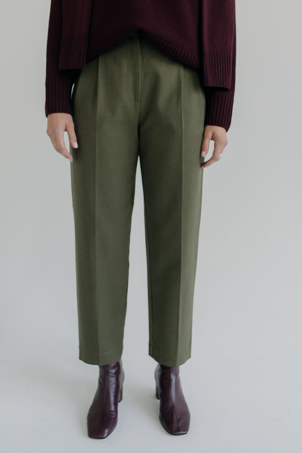 spodnie-dżentelmenki-bawełna-tencel-khaki-natula-6 Spodnie Dżentelmenki • Bawełna + Lyocell 300g/m2• - obrazek 5