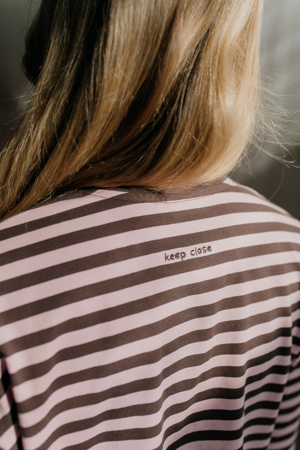 Longsleeve-Bueno-bawełna-brąz-róż-paski-natula-5 Longsleeve Bueno • Bawełna • - obrazek 20